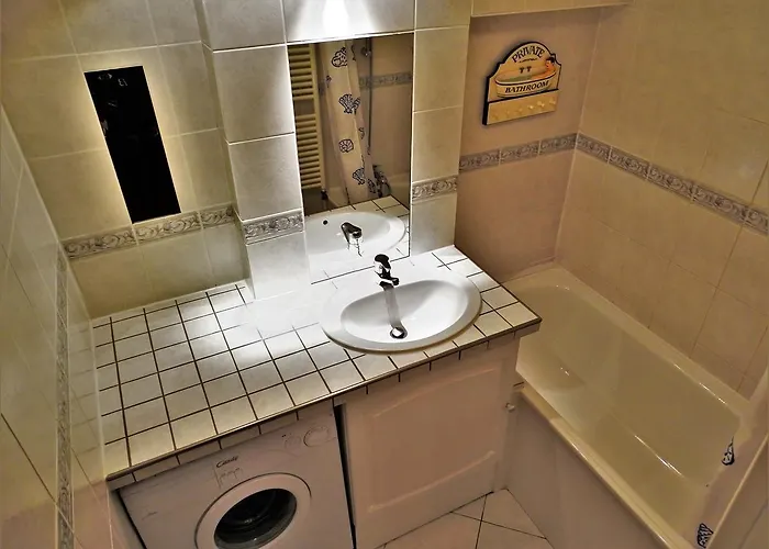 In Roc De Peclet By Piaunddirk * Val Thorens