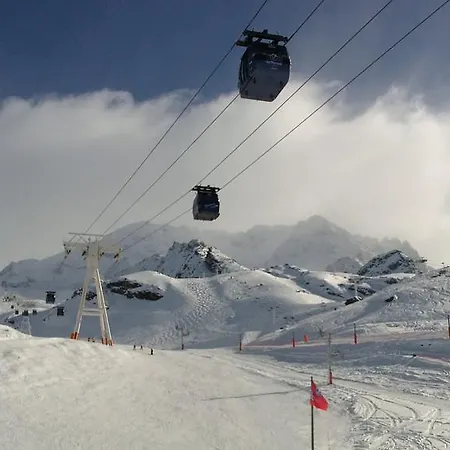 In Roc De Peclet By Piaunddirk Daire *