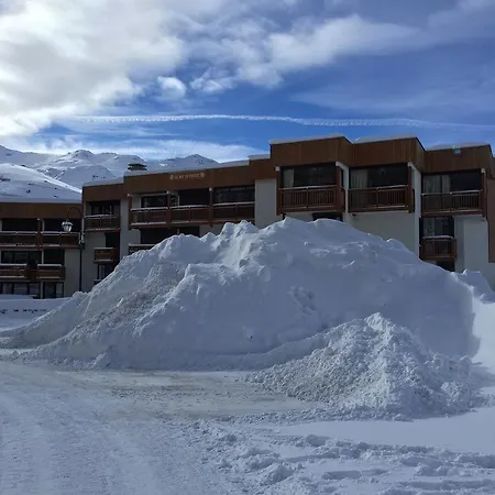 In Roc De Peclet By Piaunddirk Daire Val Thorens