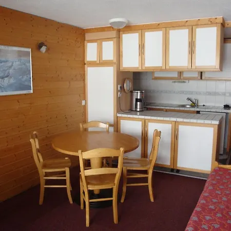 In Roc De Peclet By Piaunddirk Val Thorens