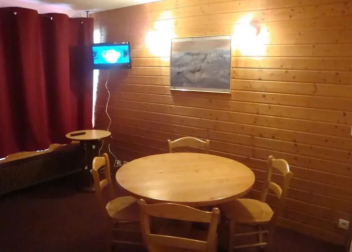 In Roc De Peclet By Piaunddirk Val Thorens